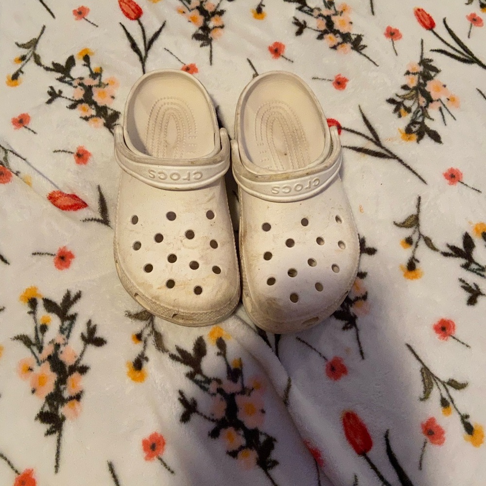 women’s crocs